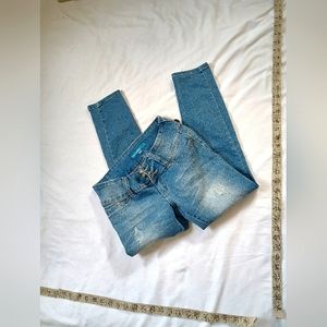 YMI Distressed Cropped Skinny Jeans Size 5 Short/Petite